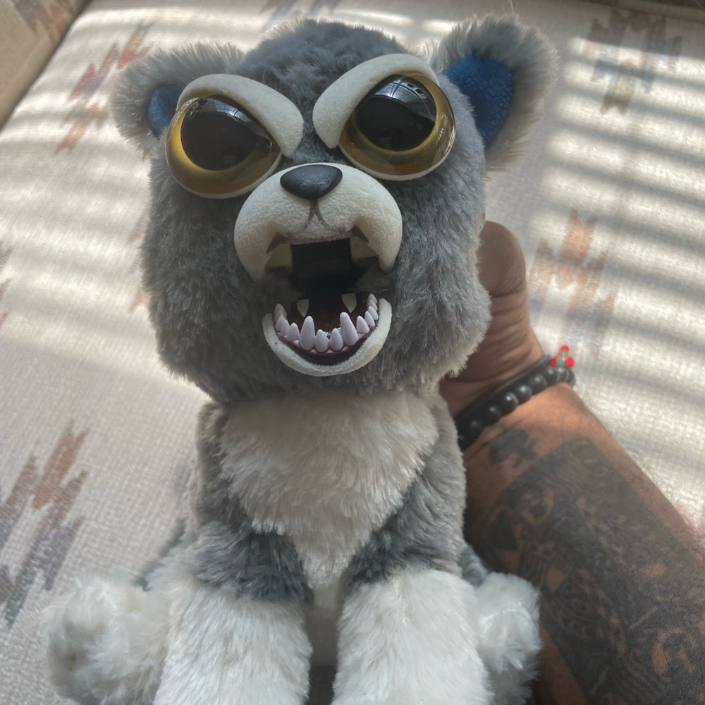 Feisty Pets Sammy Suckerpunch Dog Wolf 9” Plush Stuffed Animal Grey White